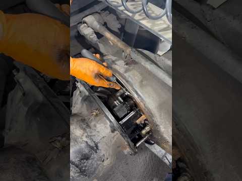 Differential reseal #truck #trucks #repair #autorepair #mechanic #car #cars #how #howto