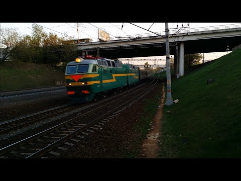 ЧС7-283 с поездом №18 Севастополь-Москва на скорости по Москворечью