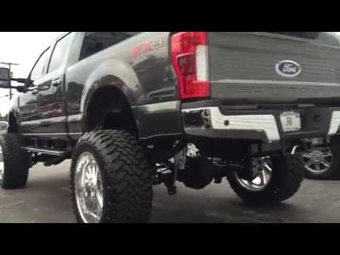 2017 Ford F-250 Super Duty Lariat FX4 Diesel Lifted Crew Cab Short Bed