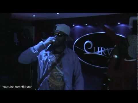 @RATLIN and @BaseWooly- wooly to west - live PA @ have you got the flow **NO LIGHTS**