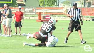 QB Dillon Gabriel hits WR Kaden Davis deep in 11 on 11s