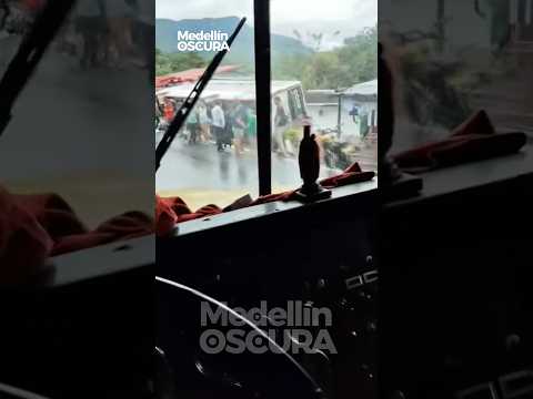 Un bus de Coonorte se accidentó en la vía Cisneros - San José del Nus