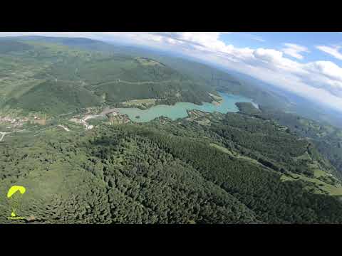 Paragliding in Romania (Vf. Lenesul - Secaria)