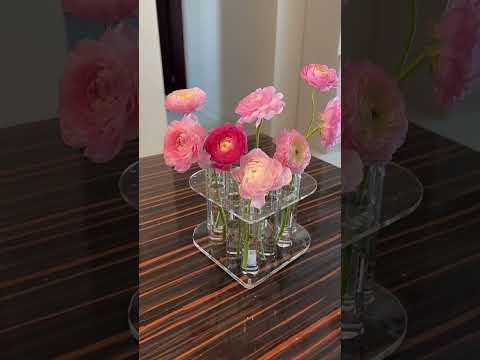 Test Tube Vase with Heart Shaped Acrylic Stand