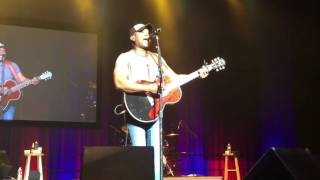 Darius Rucker- Southern Style (Live)