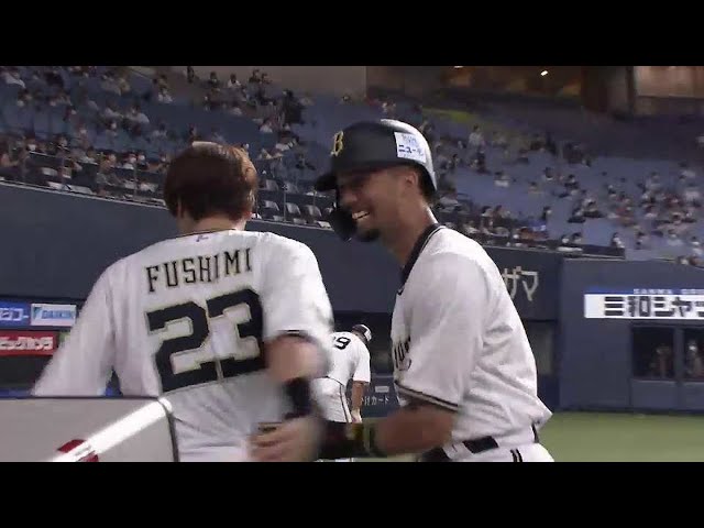 【5回裏】バファローズ・宗佑磨 貴重な追加点となるソロランホームランを放つ!! 2021年10月5日 オリックス・バファローズ 対 北海道日本ハムファイターズ