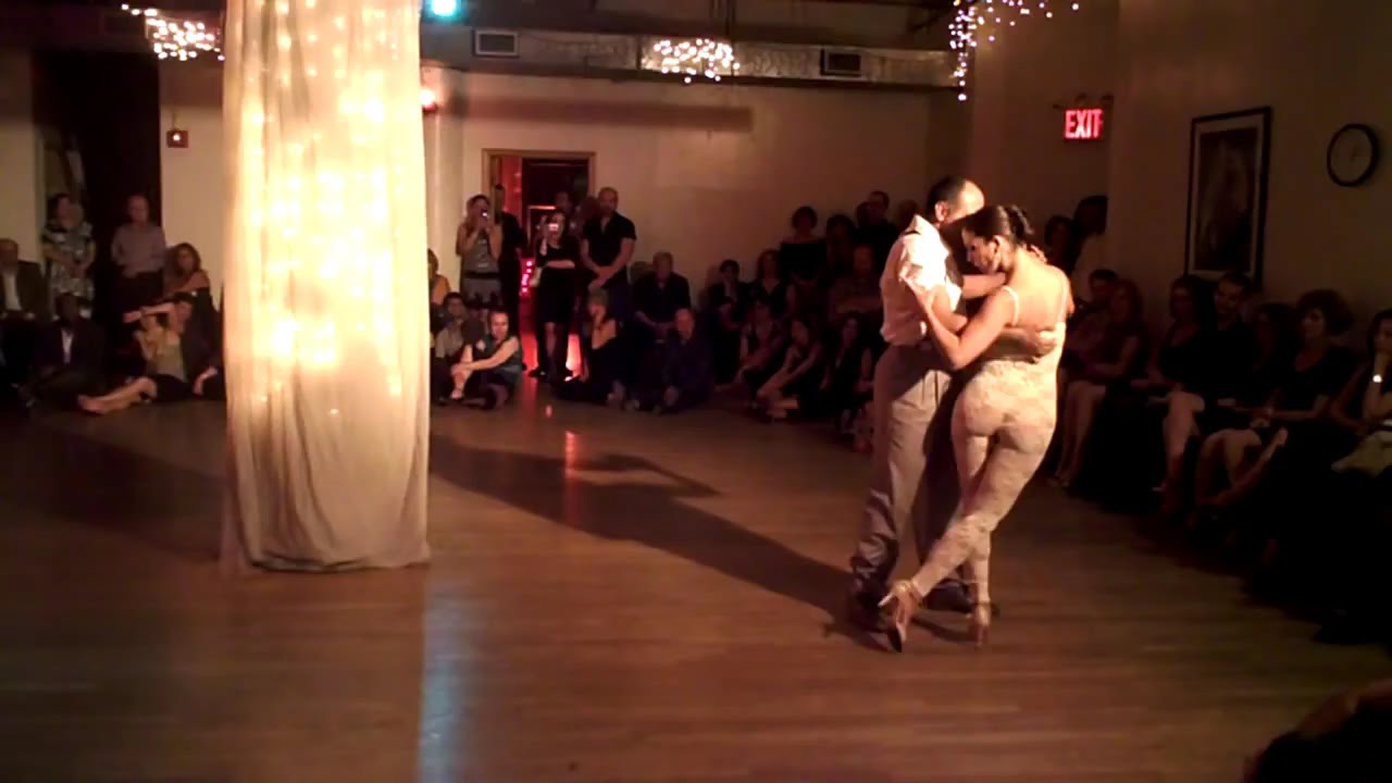 Argentine tango: Claudio Villagra & Romina Levin - Tanguera