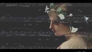 Ayşe Taş ~ Sonbahar goncası mı göğsünün üstündeki gül.wmv