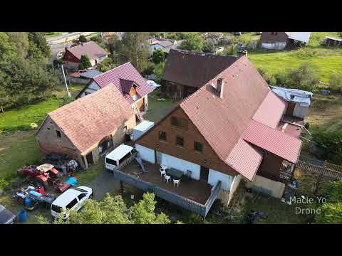 Farma pod wulkanem.Agroturystyka w Miłoszowie wraz z nietypową instrukcją dojazdu(czerwone auto).