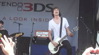 Tell Me I&#39;m A Wreck- Every Avenue Live Warped Tour 2011
