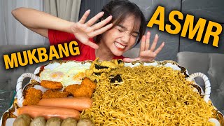 Download lagu ASMR MUKBANG SPICY INDOMIE GORENG 7 BUNGKUS | EATING SOUNDS!!! mp3