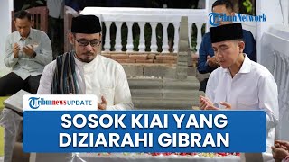 Download lagu Gibran Ziarah ke Makam Kiai Berjuluk 'Sang Macan dari Barat' di Cirebon, Sosoknya Punya Jasa Besar mp3