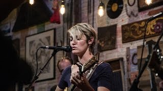 Lucky Barn (S02E01) - Joan Shelley - Subtle Love @Pickathon