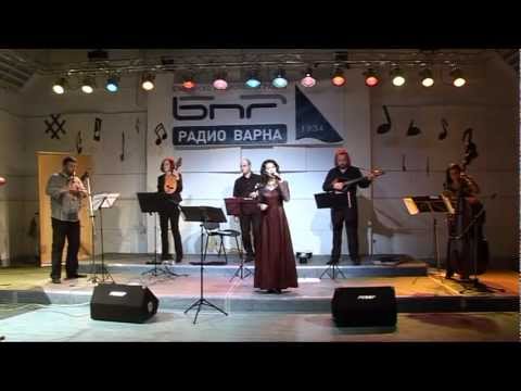 Радостина Йовкова - "Манда майка си тихом думаше" с формация "Дива река"