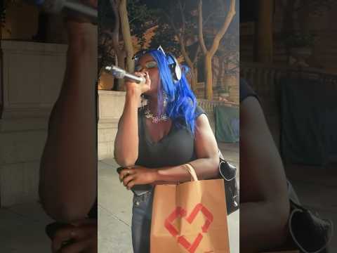 running into AMAZING singer @candeeehearts1234