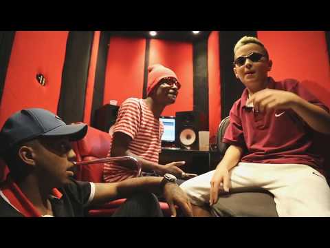 MC Lil e MC AW - Novinha da Quebrada ( Studio Gree Cassua ) pt. MC DR
