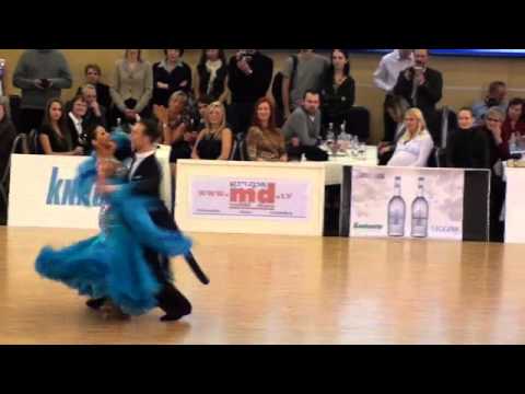 Latvian Standart Championship 2011 Andrejs Rogovenko - Anna Vorončuka solo viennese waltz.wmv