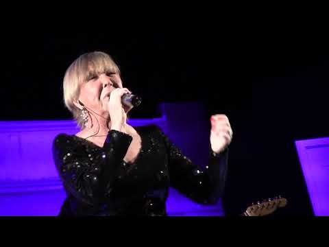 Wilma Goich - Le colline sono in fiore - 2015 live correzione