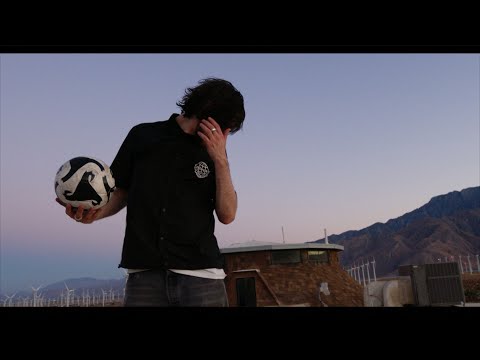 Video thumbnail for I MAKE IT LOOK EFFORTLESS