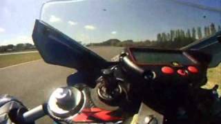 Vidéo Circuit Nogaro - 600 GSX-R k8 - 23.08.10 par gexman