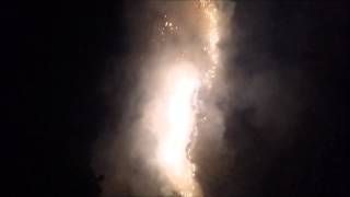 preview picture of video 'Feu d'artifice de Chierry(02400) le 6/09/2014, à la lance d'allumage.'