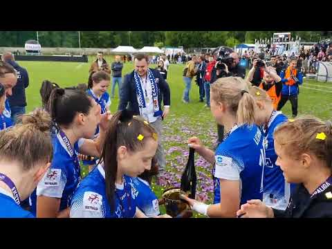 Piłkarki TME SMS Łódź świętują tytuł Mistrzyń Polski 2021/2022