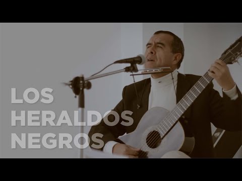 LOS HERALDOS NEGROS - Iber Maraví Olarte