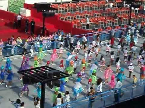 Desfile Escola De Samba Mirim Filhos da Águia 2013