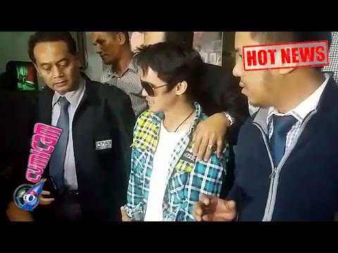 Sambil Menangis, Reza Ungkap Kronologis Pelecehan - Cumicam 02 Februari 2016