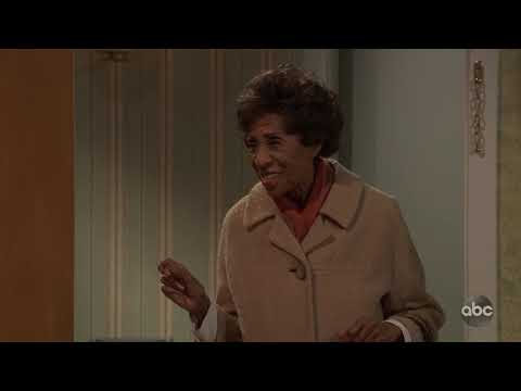 Marla Gibbs Surprise Appearance – Live In Front Of A Studio Audience