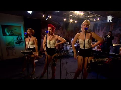Liptease - All I want for Christmas is you - Live uit Lloyd