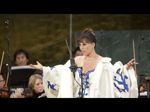 Sumi Jo |조수미| - Voices of Spring Waltz (Frühlingsstimmen) |봄의 소리 왈츠|
