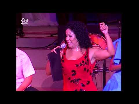 Eva Ayllón - Estuve Covando EN VIVO 2006