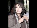 OHIO Isabelle Adjani sings for Hillary Clinton, B ...
