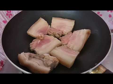 Delicious Braised Pork Belly (Taiwanese Style) KONG BAK BAO