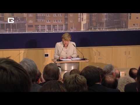 Nachricht: Bundeskanzlerin Angela Merkel weiht neues Diagnostikzentrum ein