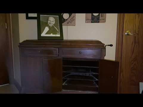 1929 Ted Weems and his Orchestra - Harmonica Harry (Parker Gibbs, voc.) played on my victrola