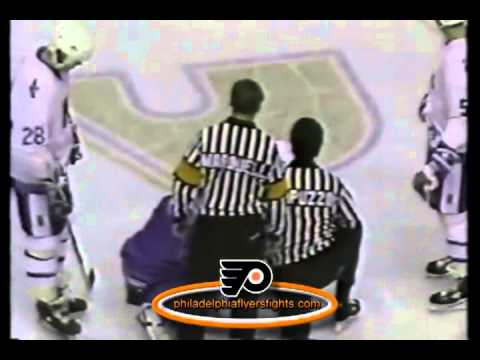 Nov 28, 1987 Scott Mellanby vs Jeff Jackson Philadelphia Flyers vs Quebec Nordiques