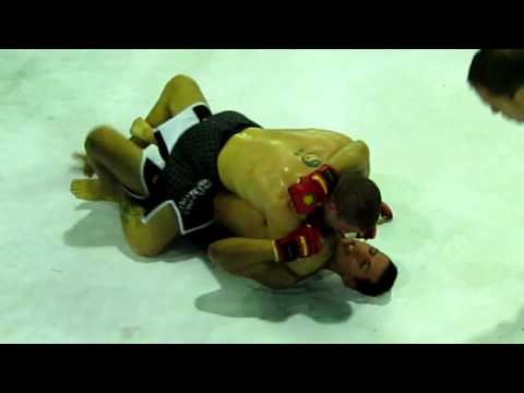 Galpão Fight MMA - Henrique Gomes (Xtreme Gold Team) X Rafael Rocha (Team Master) - Octagon View