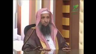 23-62/ ماحكم من يأتى ابنه أعانة من الدولة وهو يجمعه له وينفق عليه من حسابه الخاص فهل يزكى ؟ image