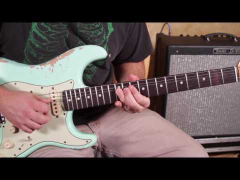 How to Play Jimi Hendrix Style Bending Lick - Blues Rock Guitar Lessons - Lead Guitar Soloing Lesson
