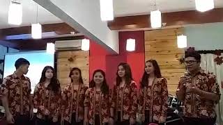 Download lagu Kumelayangkan mataku kegunung-gunung mp3