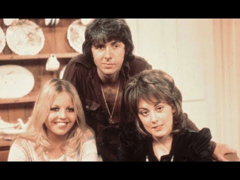 download lagu mp3 mp4 Man Over De Vloer, download lagu Man Over De Vloer gratis, unduh video klip Man Over De Vloer