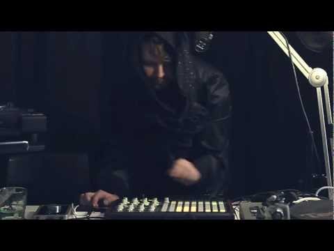 Basso Live: Femme En Forrure