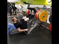 Legg Press: 493kg x10 reps +453kg x10 reps