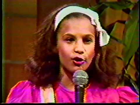 Glenis Diaz-Pantalla Chica