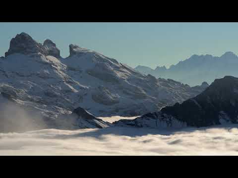 Footage of the mountain. Download without copyright.