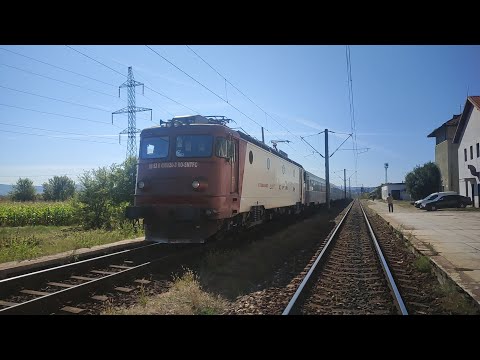 060-EA 40-0820-3 cu IR 1834 Timișoara Nord-Iași trece în viteză prin halta Dej Triaj