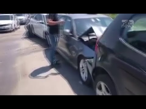 Top News-‘Harakiri’ në autostradë, përplasen 7 makina/ Bllokohet qarkullimi në aksin Tiranë-Durrës