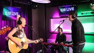 Miss Montreal &amp; Paskal Jakobsen - Ik Zoek Alleen Mezelf | Live bij Evers Staat Op